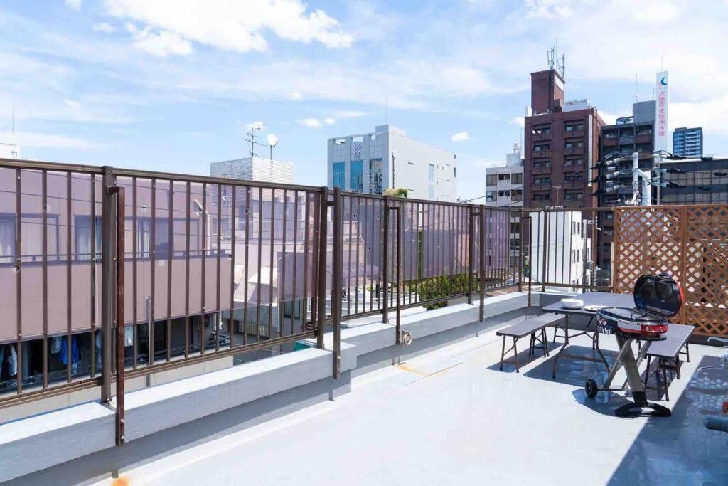 Sanacion Namba 難波千日前の5Ldk120平米 駅徒歩2分 広々バルコニーでバーベキューも可能 Apartment Osaka Ngoại thất bức ảnh
